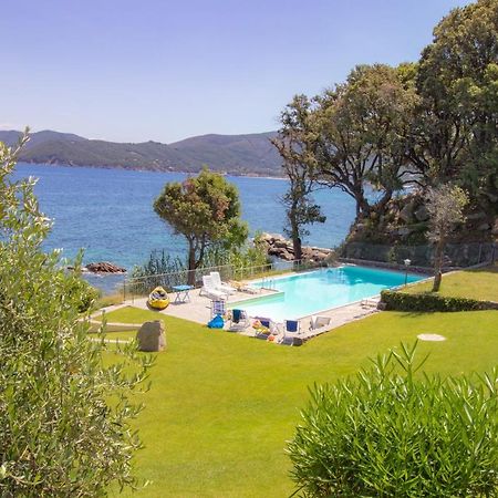 Villa Le Sprizze A Bordo Del Mare - Goelba مارتْشانا مارينا المظهر الخارجي الصورة