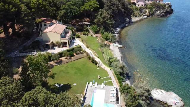 Villa Le Sprizze A Bordo Del Mare - Goelba مارتْشانا مارينا المظهر الخارجي الصورة
