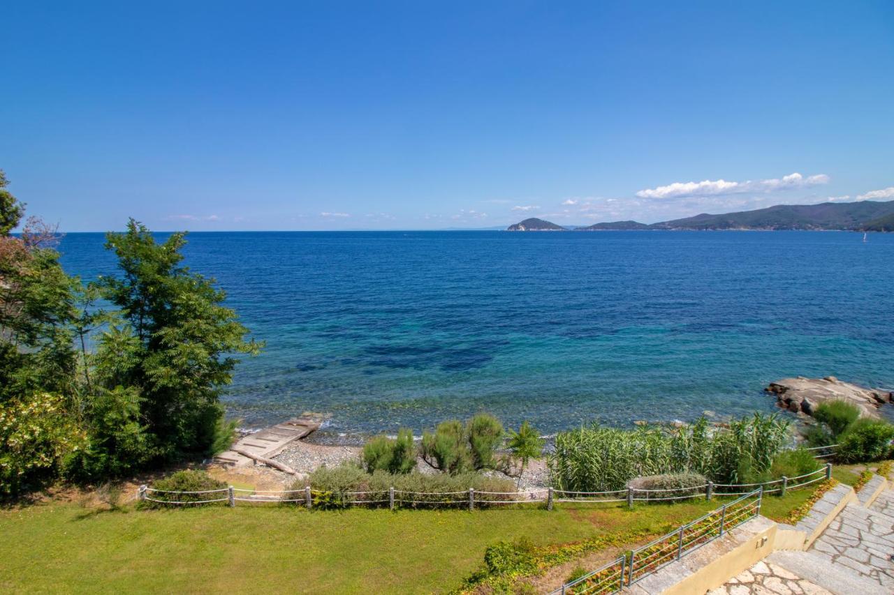 Villa Le Sprizze A Bordo Del Mare - Goelba مارتْشانا مارينا المظهر الخارجي الصورة