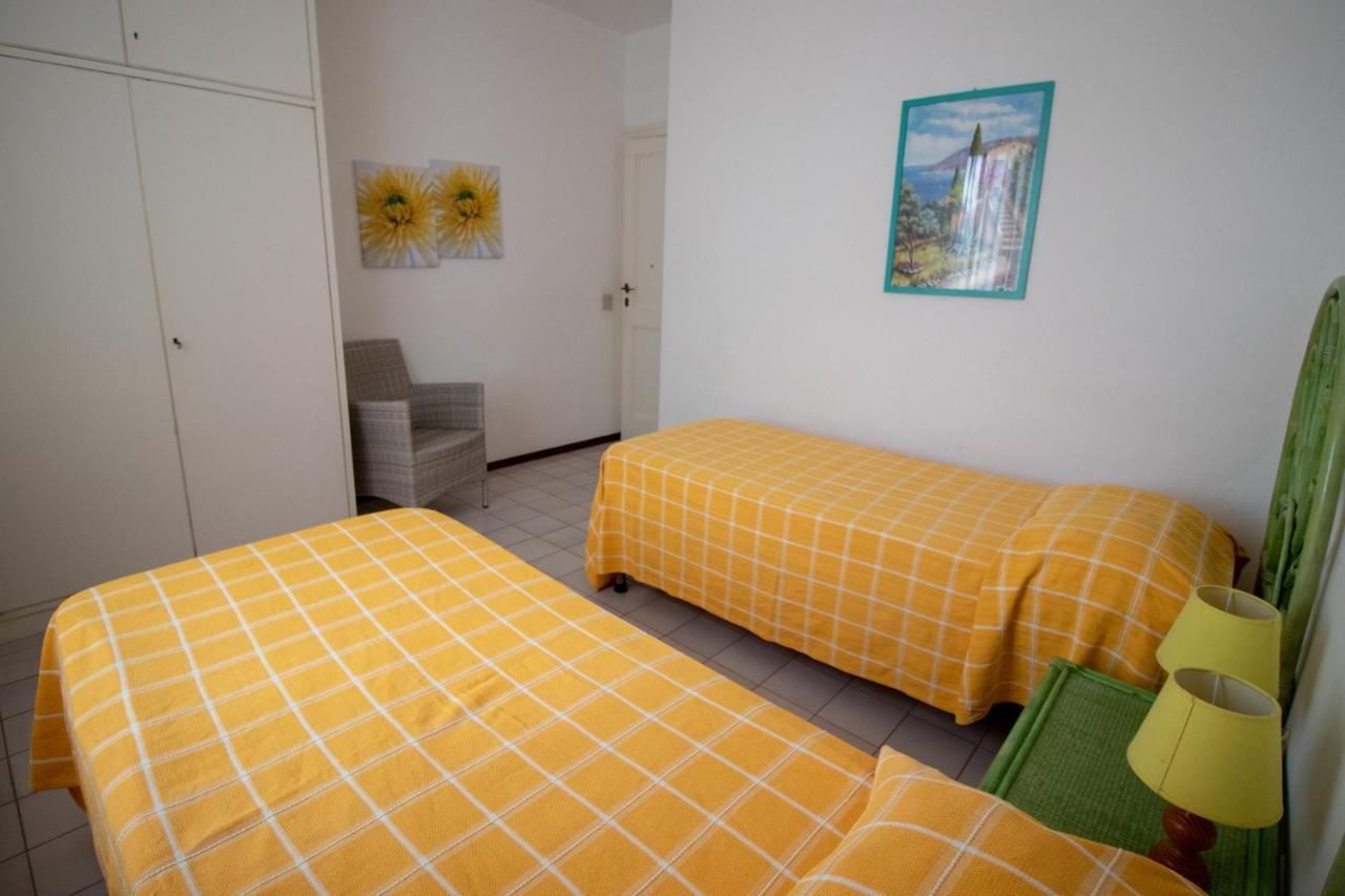 Villa Le Sprizze A Bordo Del Mare - Goelba مارتْشانا مارينا المظهر الخارجي الصورة