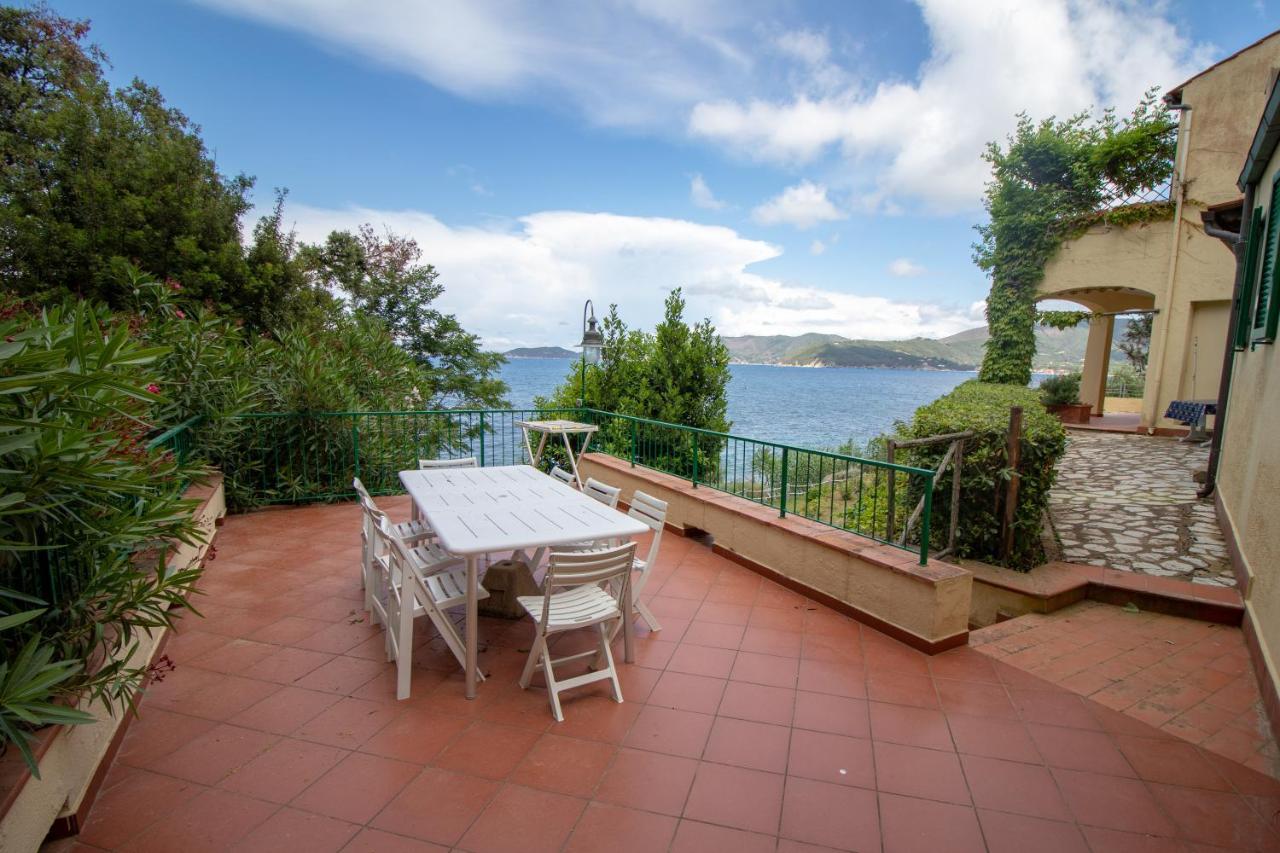 Villa Le Sprizze A Bordo Del Mare - Goelba مارتْشانا مارينا المظهر الخارجي الصورة