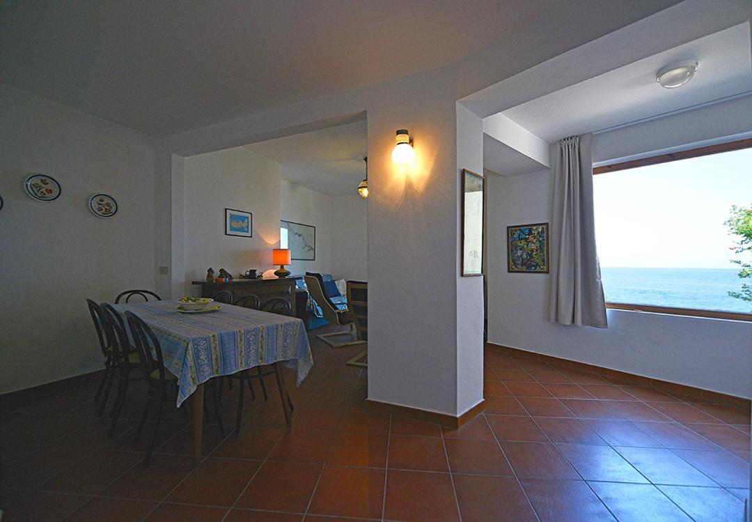 Villa Le Sprizze A Bordo Del Mare - Goelba مارتْشانا مارينا المظهر الخارجي الصورة