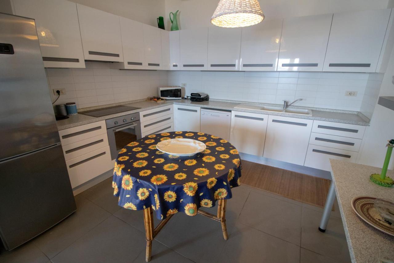 Villa Le Sprizze A Bordo Del Mare - Goelba مارتْشانا مارينا المظهر الخارجي الصورة