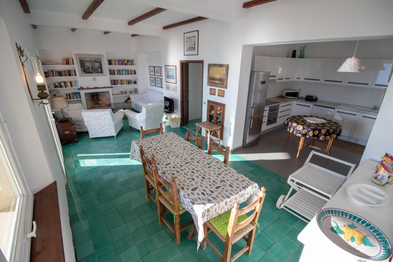 Villa Le Sprizze A Bordo Del Mare - Goelba مارتْشانا مارينا المظهر الخارجي الصورة